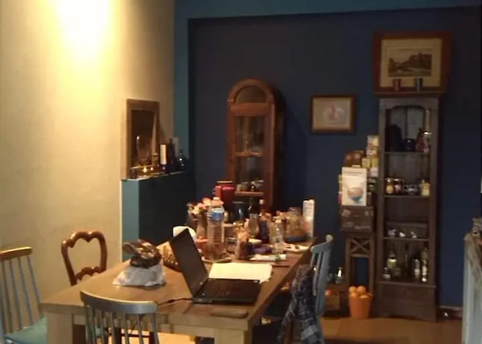 Artistic Appartment Near Downtown & Railwaystation